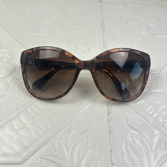 Dolce & Gabbana Women’s Sunglasses Tortoise Shell Frame Brown Gradient Lenses main image 8